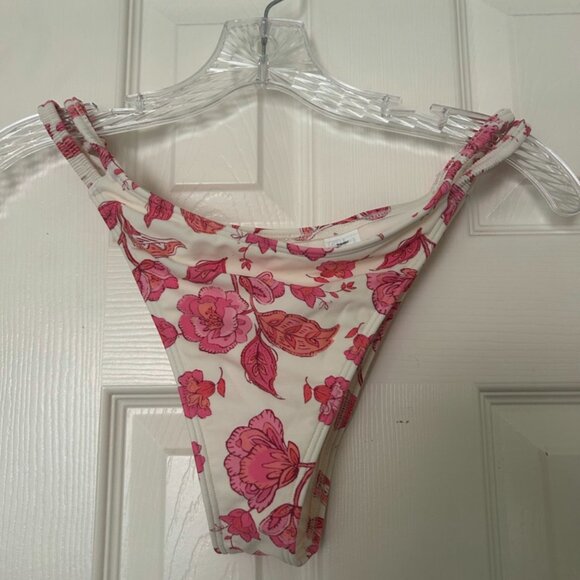 Hollister Pink Flower Bikini Set - Picture 5 of 8